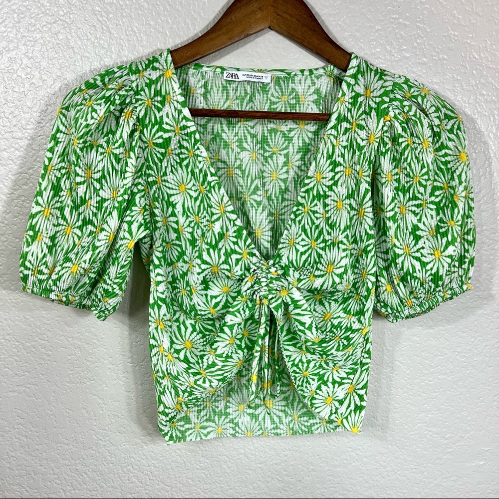 Zara green and white daisy ruched puff sleeve blouse size medium - Picture 6 of 11